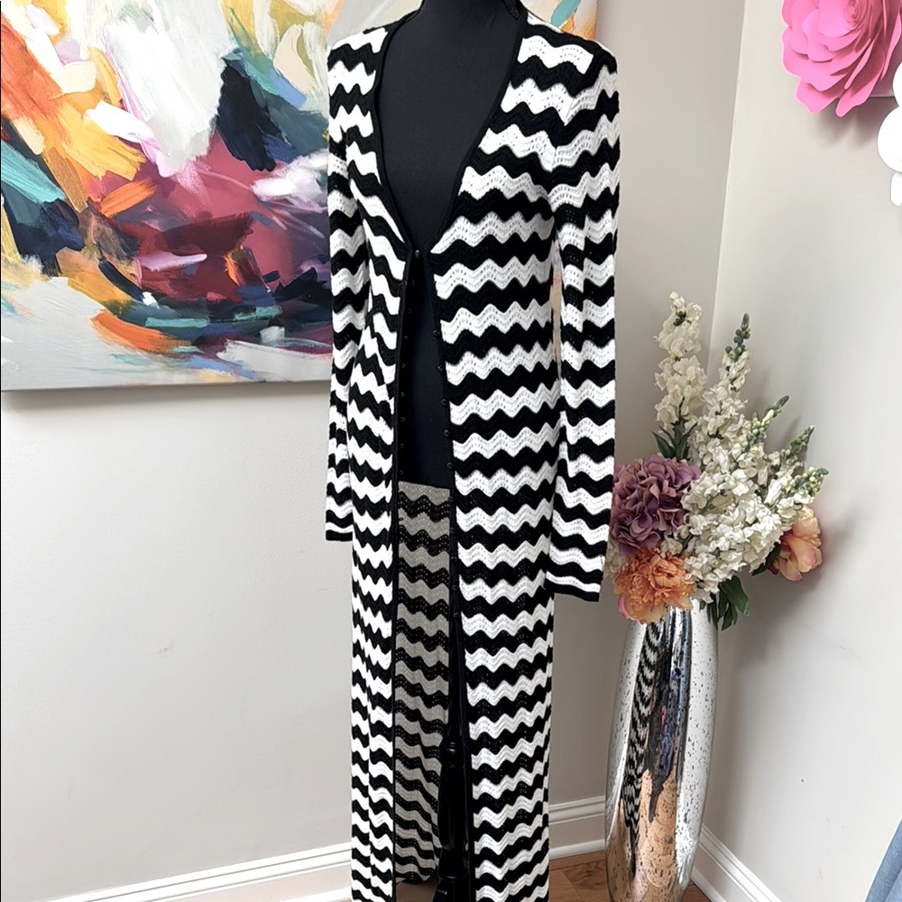 Black and White Chevron Long Cardigan